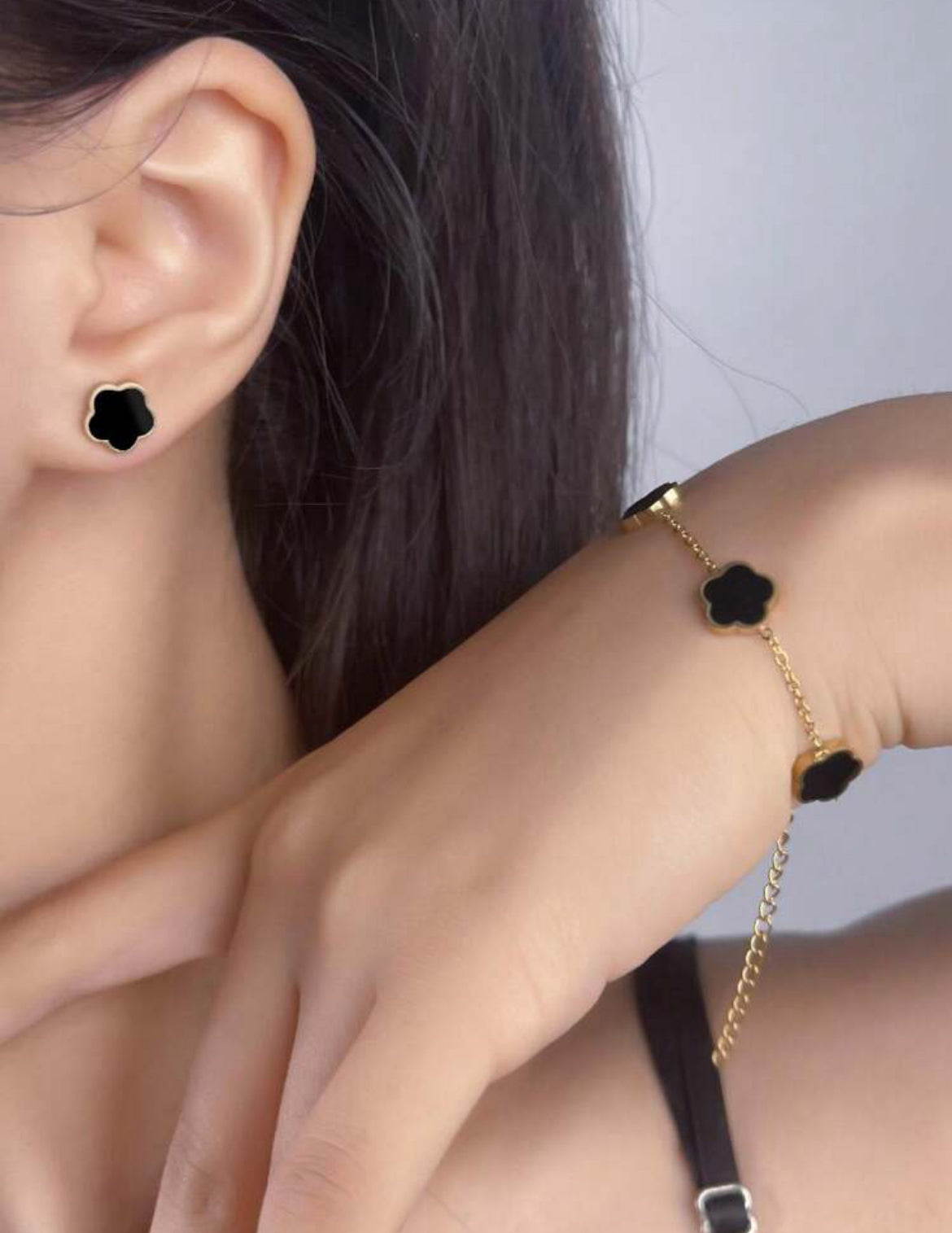 Conjunto collar pulsera y zarcillos C13