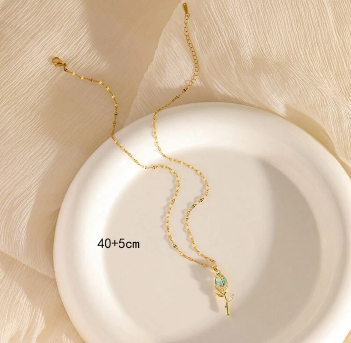 Collar J166