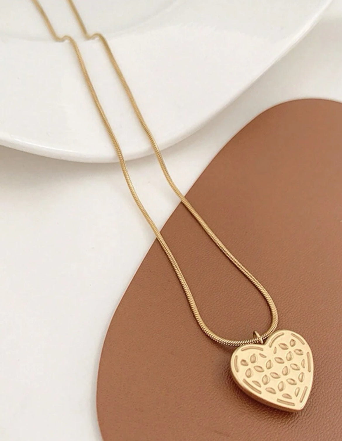 Collar J105