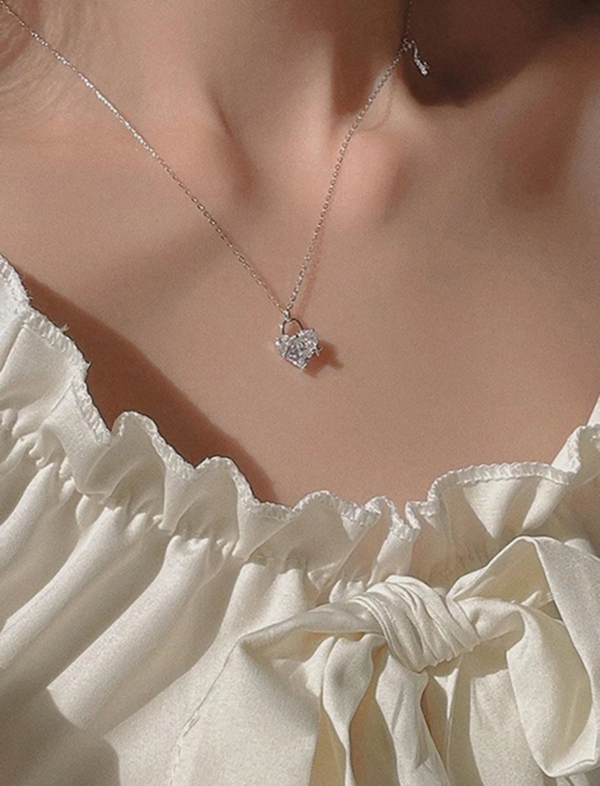 Collar J179