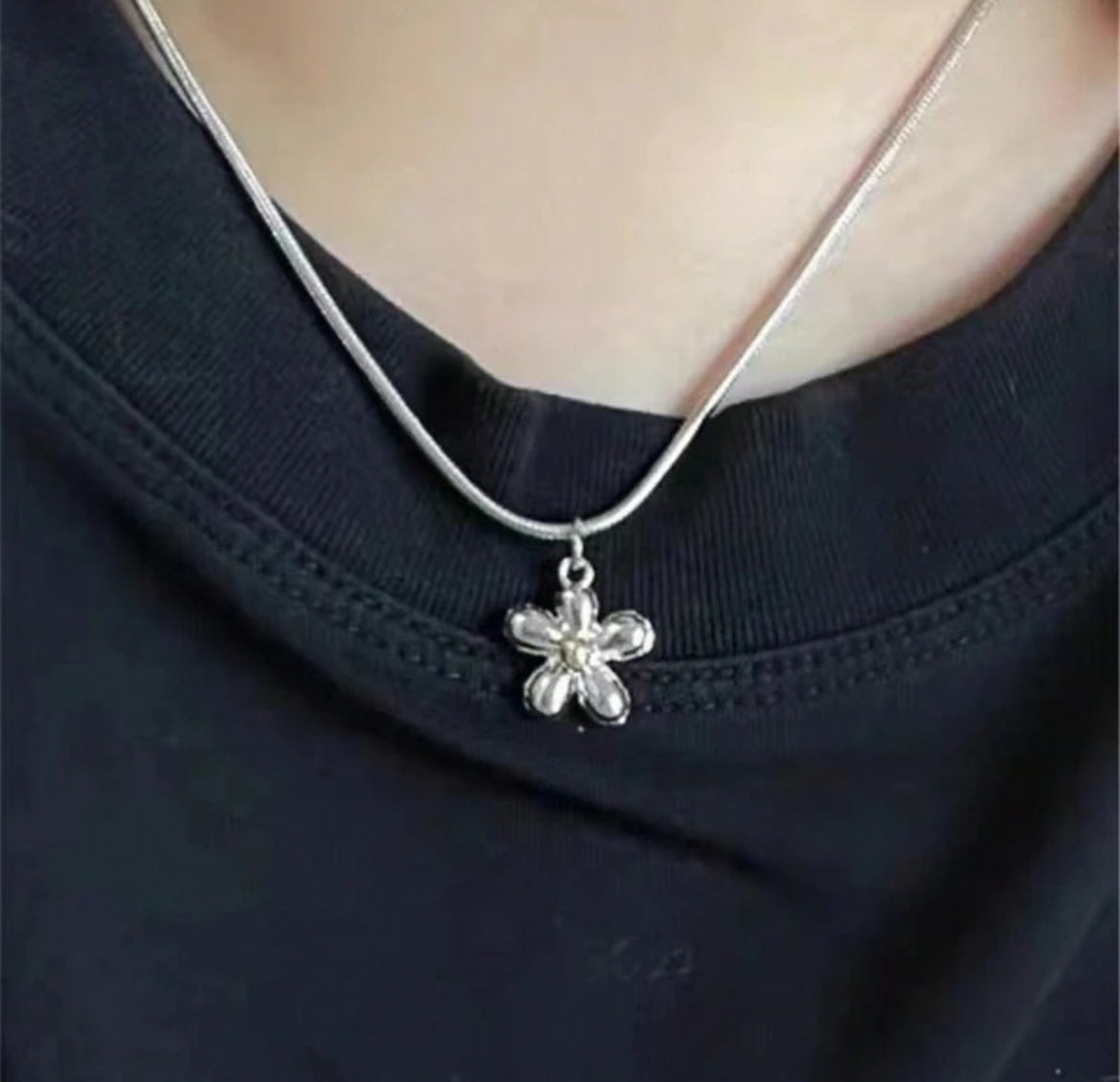 Collar J176