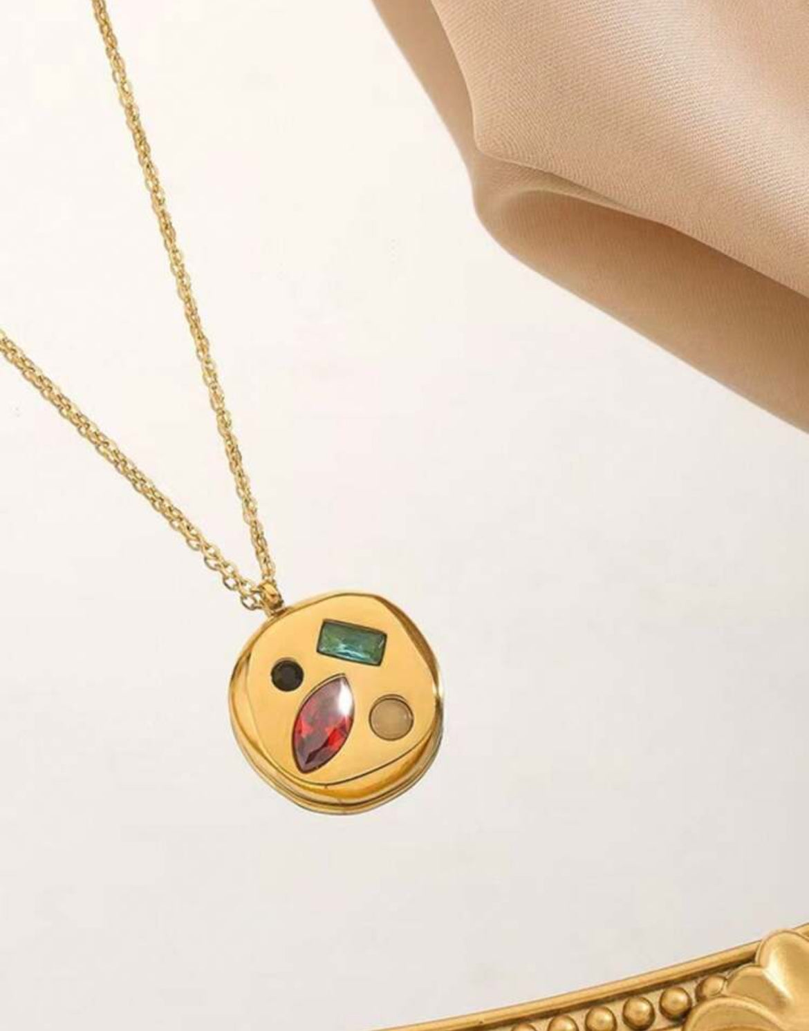 Collar J163