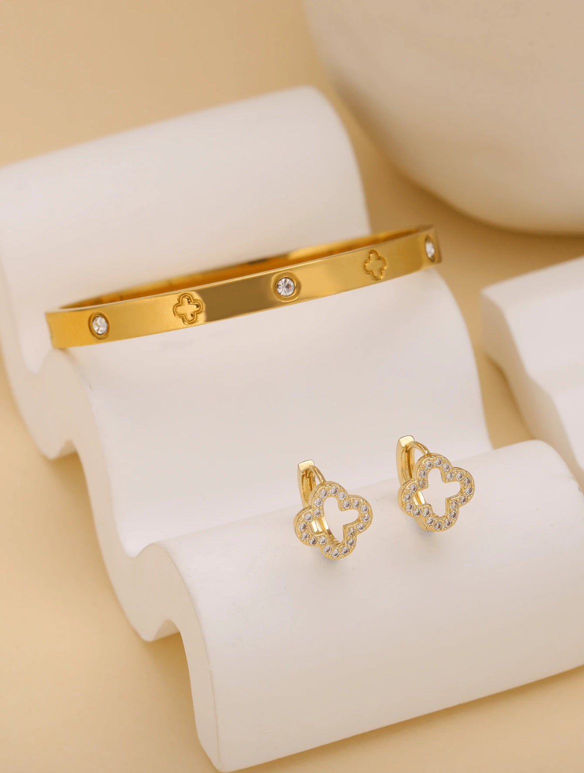Conjunto pulsera y zarcillos E50