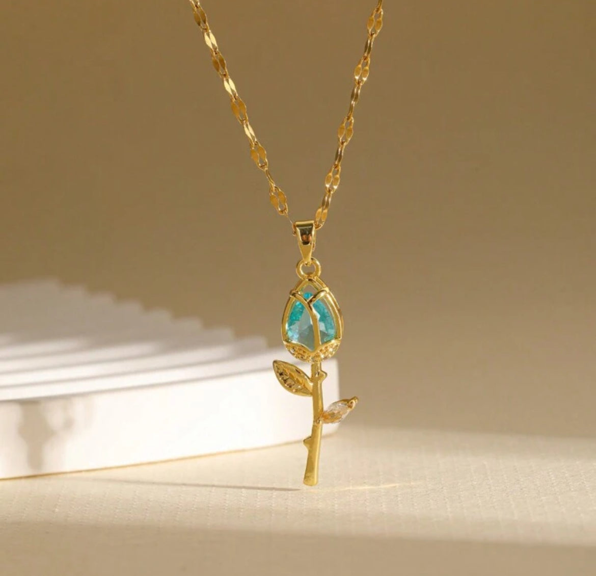Collar J166