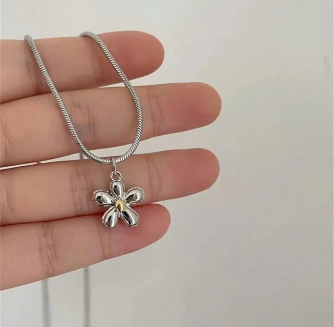 Collar J176