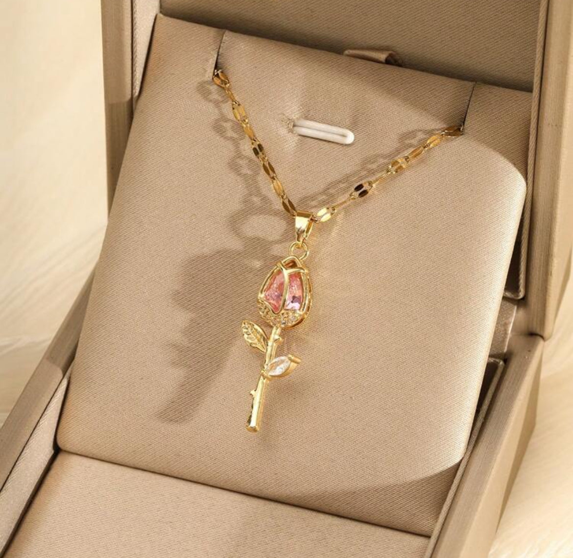 Collar J166
